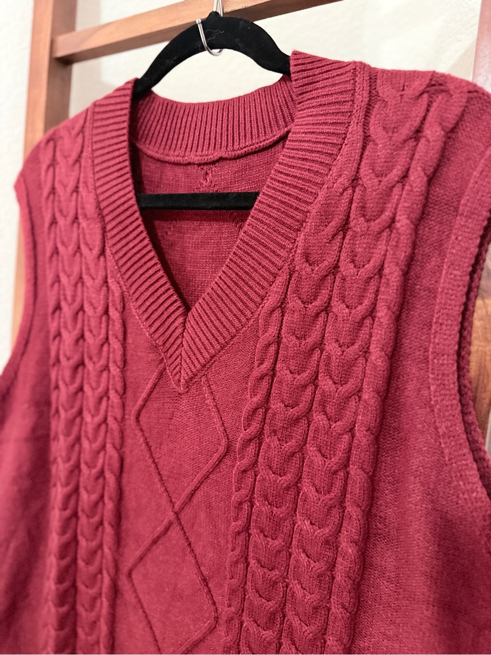 Women's Cable Knit V-Neck Sweater Vest - Rose Red - Picture 4 of 6
